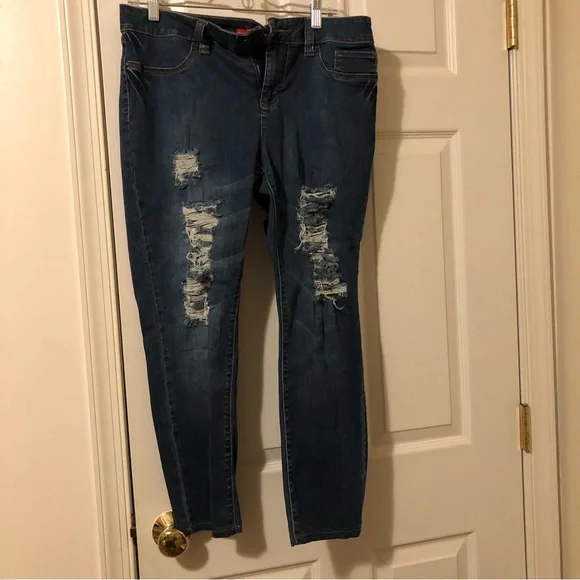 Elle Women’s Jeans NWOT size 14R - Picture 2 of 6
